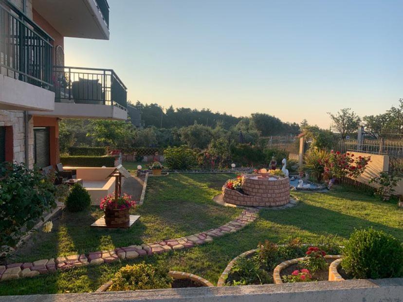 Dora'S Garden Villa Alexandroupolis Buitenkant foto